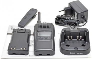 Preview: Icom IC-F29SDR mit Akku und Lader-02